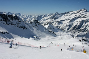 Xtrallusion offers independent self-guided Walking, Adventure, Activity, Skiing and Paragliding Holiday itineraries on the Italian Rivieras, in the Italian Lakes, in the Italian Alps and in some of the most beautiful corners of Italy.